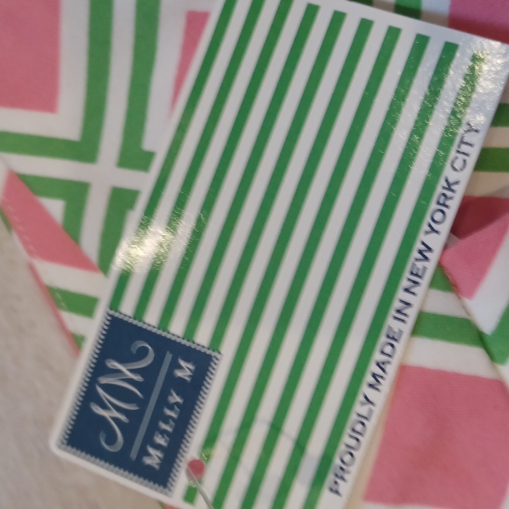 New Melly M Pink/Green Geometric Design Bermuda Shorts - Picture 2 of 6